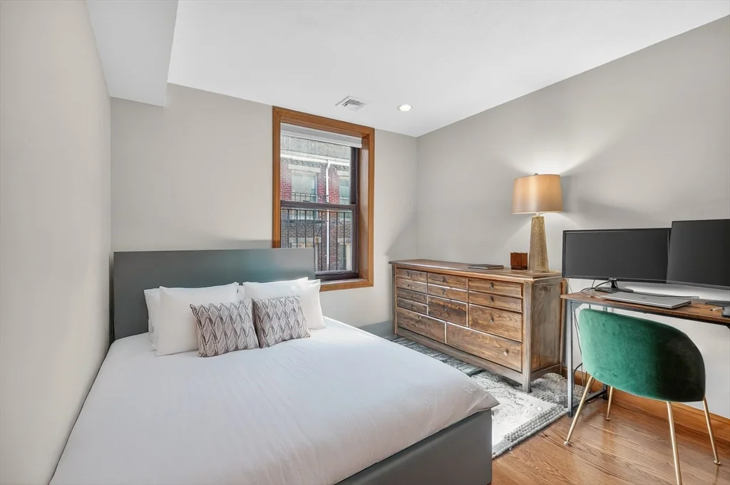 2 bed, 1 bath apartment for rent at 269 North St Unit 2, North End — photo 5 of 9