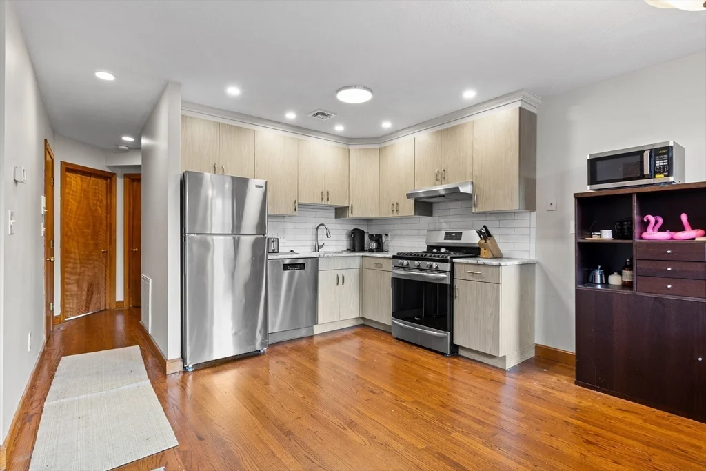 2 bed, 1 bath apartment for rent at 269 North St Unit 3, North End — photo 2 of 17