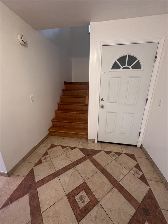 3 bed, 2 bath apartment for rent at 269 Norwell St Unit 2, Dorchester — photo 1 of 21