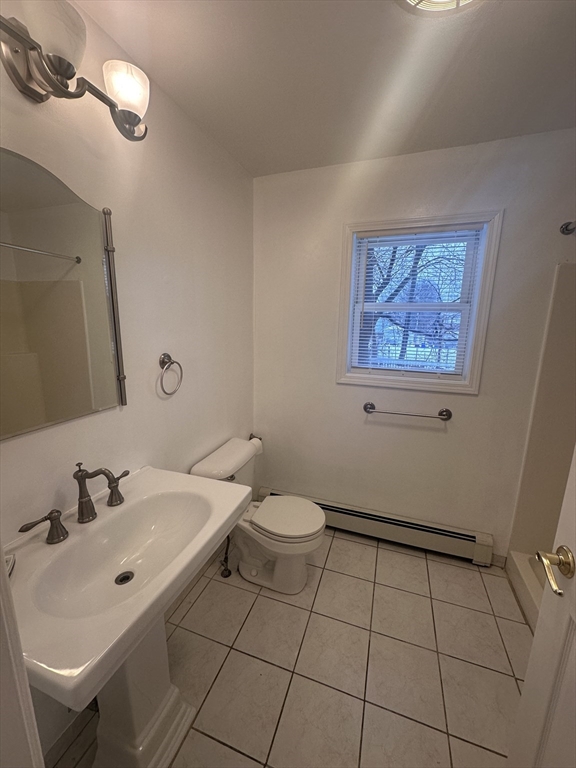 3 bed, 2 bath apartment for rent at 269 Norwell St Unit 2, Dorchester — photo 4 of 21