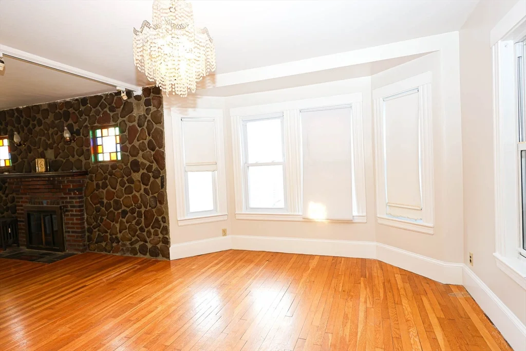 3 bed, 1 bath apartment for rent at 269 Pond St, Braintree — photo 6 of 22