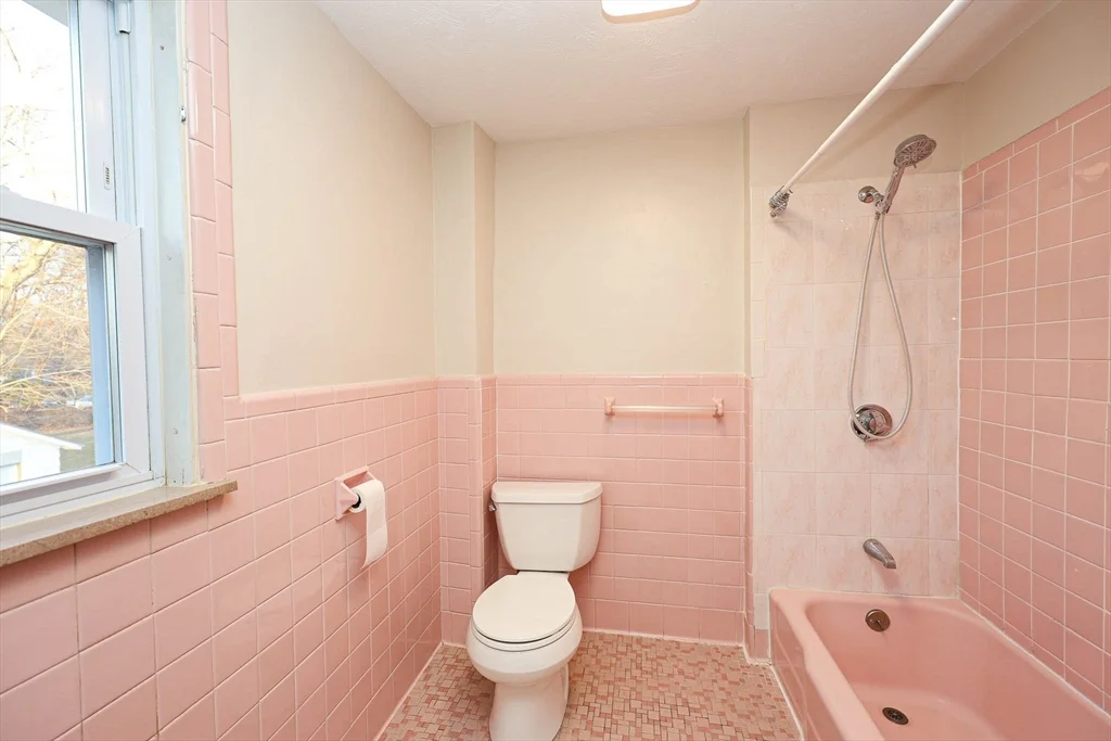 3 bed, 1 bath apartment for rent at 269 Pond St, Braintree — photo 14 of 22