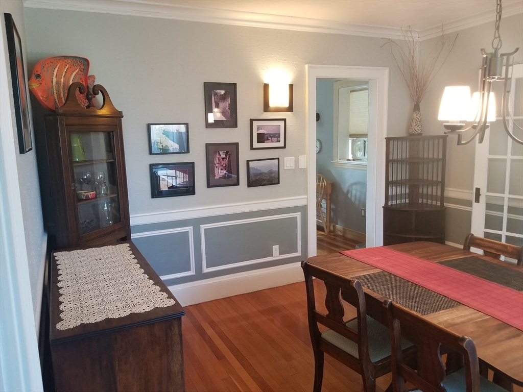 4 bed, 3 bath apartment for rent at 269 Waltham St, Newton — photo 5 of 30