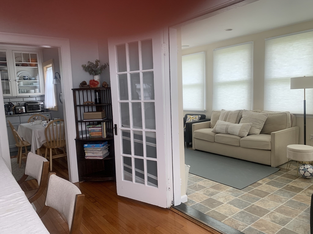 4 bed, 3 bath apartment for rent at 269 Waltham St, Newton — photo 7 of 30