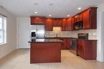 3 bed, 2 bath apartment for rent at 269 West Main St Unit 3C, Northborough — photo 2 of 12