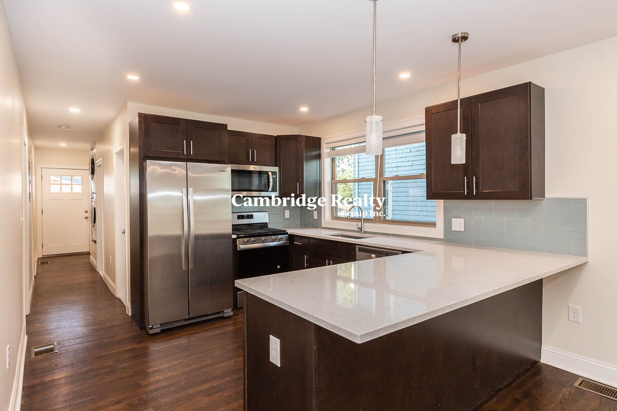 4 bed, 4+ bath apartment for rent at 27 1st St Unit 1, Medford — photo 1 of 21