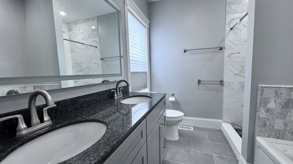 3 bed, 3 bath apartment for rent at 27-29 Aberdeen Rd Unit 1, Somerville — photo 14 of 30