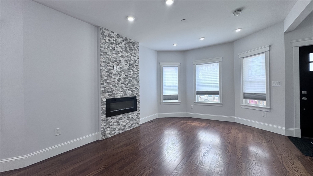 3 bed, 3 bath apartment for rent at 27-29 Aberdeen Rd Unit 1, Somerville — photo 11 of 30