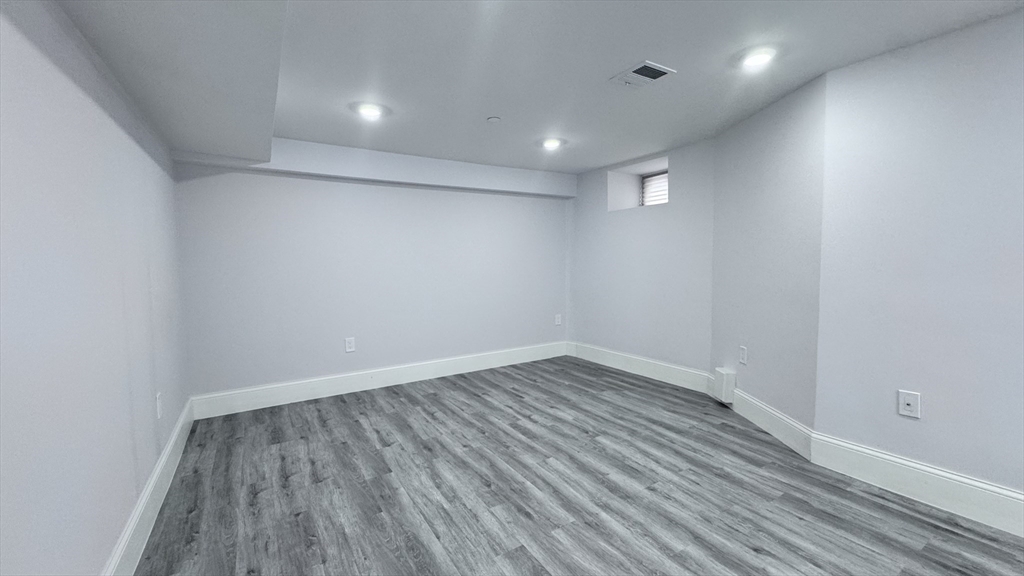 3 bed, 3 bath apartment for rent at 27-29 Aberdeen Rd Unit 1, Somerville — photo 21 of 30