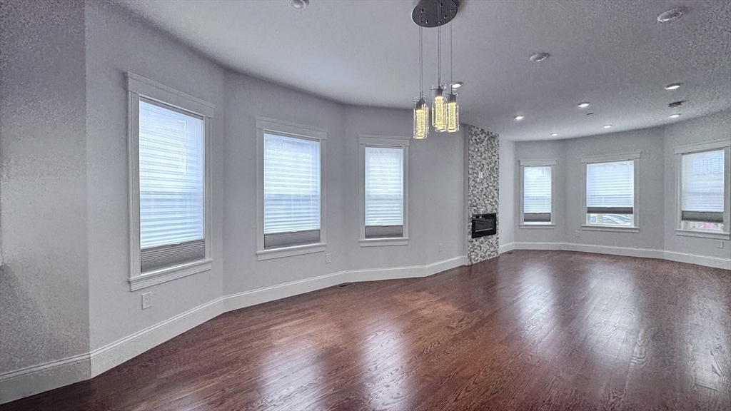 3 bed, 3 bath apartment for rent at 27-29 Aberdeen Rd Unit 1, Somerville — photo 7 of 30