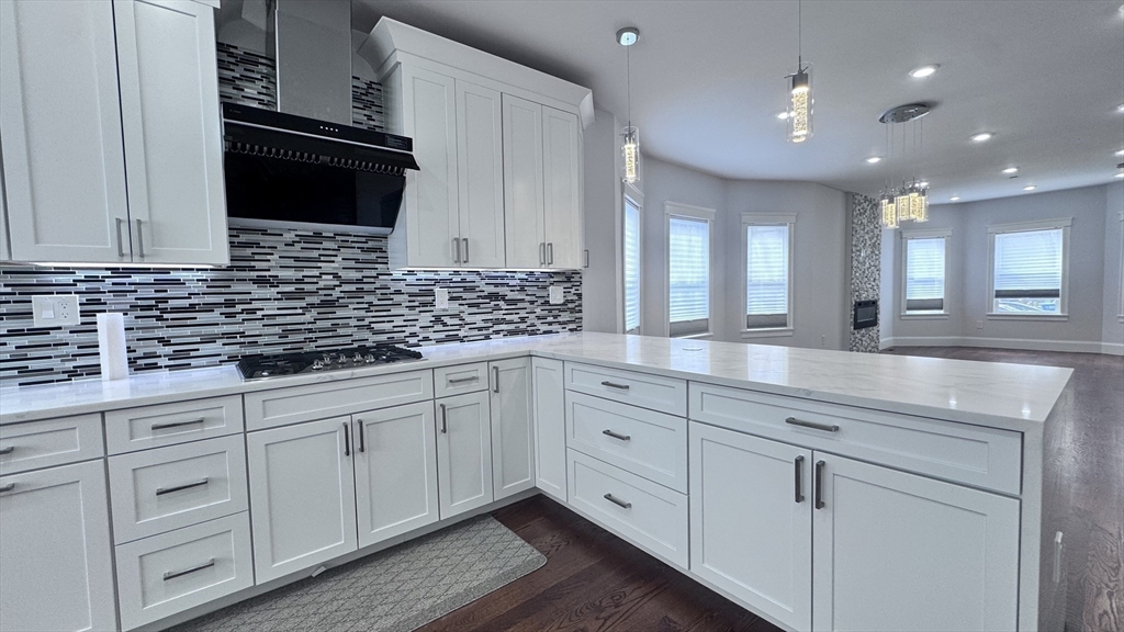 3 bed, 3 bath apartment for rent at 27-29 Aberdeen Rd Unit 1, Somerville — photo 5 of 30