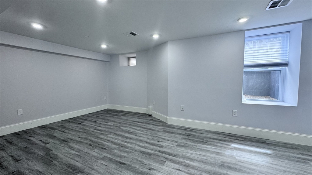 3 bed, 3 bath apartment for rent at 27-29 Aberdeen Rd Unit 1, Somerville — photo 22 of 30