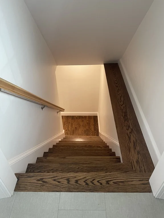 4 bed, 2 bath apartment for rent at 27-29 Crescent Rd Unit 27, Belmont — photo 14 of 19