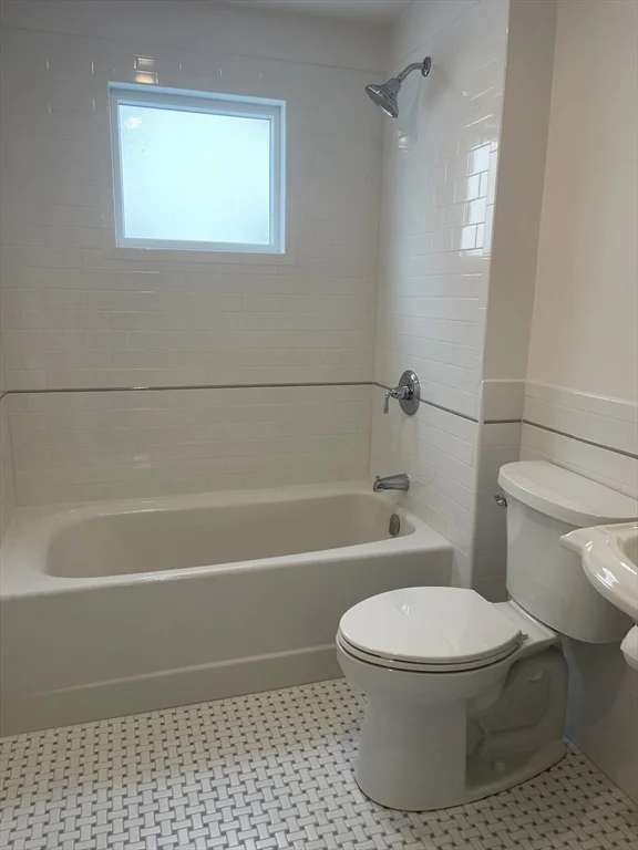 4 bed, 2 bath apartment for rent at 27-29 Crescent Rd Unit 27, Belmont — photo 13 of 19