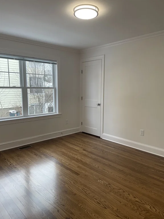 4 bed, 2 bath apartment for rent at 27-29 Crescent Rd Unit 27, Belmont — photo 10 of 19