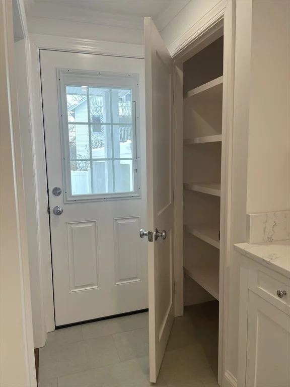 4 bed, 2 bath apartment for rent at 27-29 Crescent Rd Unit 27, Belmont — photo 6 of 19