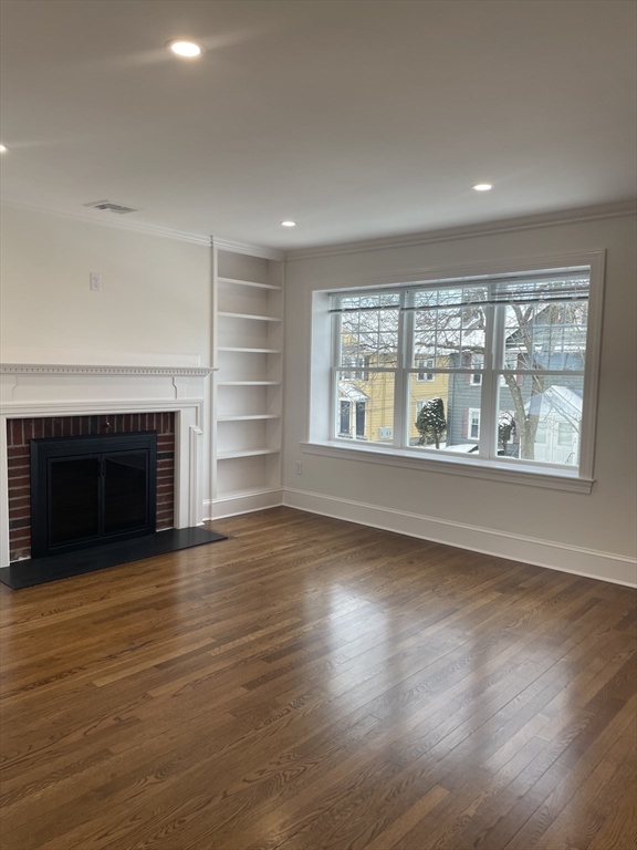 4 bed, 2 bath apartment for rent at 27-29 Crescent Rd Unit 29, Belmont — photo 3 of 21
