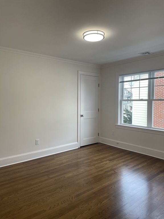 4 bed, 2 bath apartment for rent at 27-29 Crescent Rd Unit 29, Belmont — photo 13 of 21