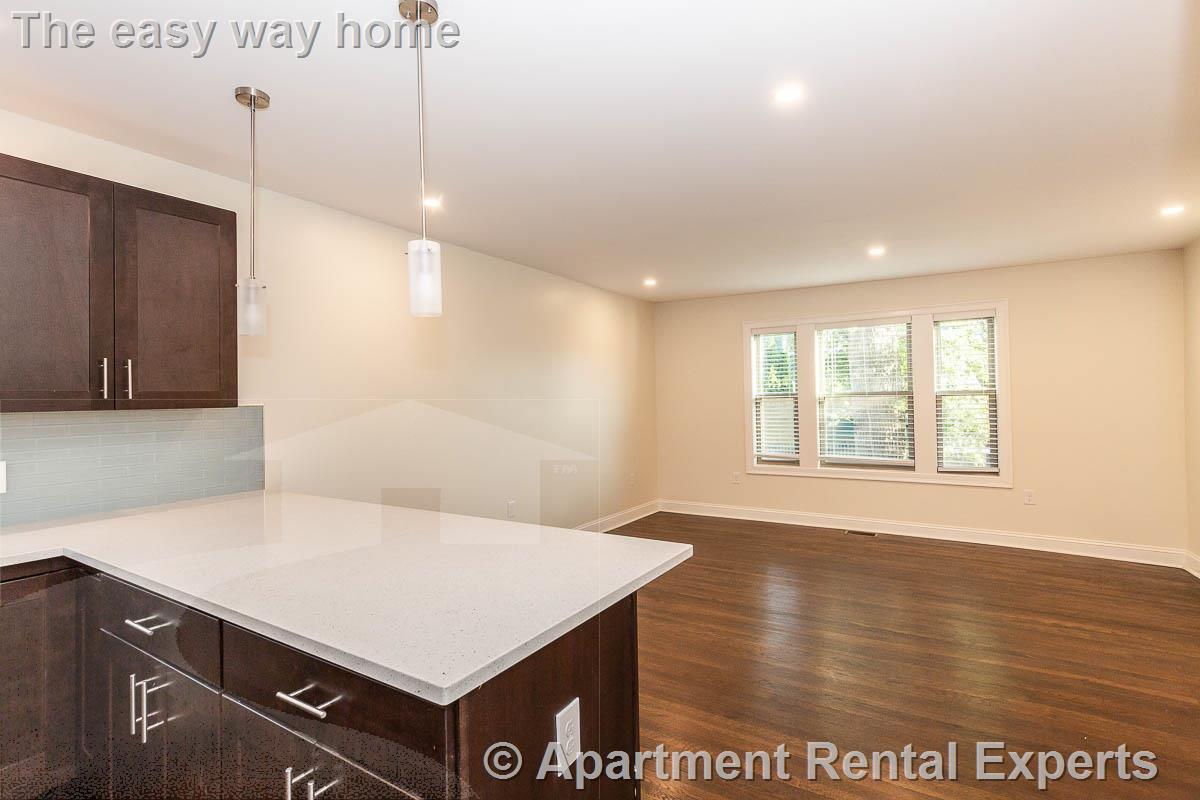 4 bed, 4+ bath apartment for rent at 27-29 First St Unit 1, Wellington — photo 7 of 21