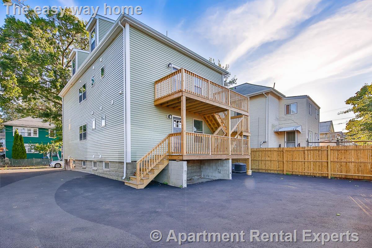 4 bed, 4+ bath apartment for rent at 27-29 First St Unit 1, Wellington — photo 19 of 21