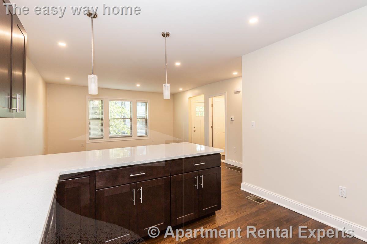 4 bed, 4+ bath apartment for rent at 27-29 First St Unit 1, Wellington — photo 6 of 21