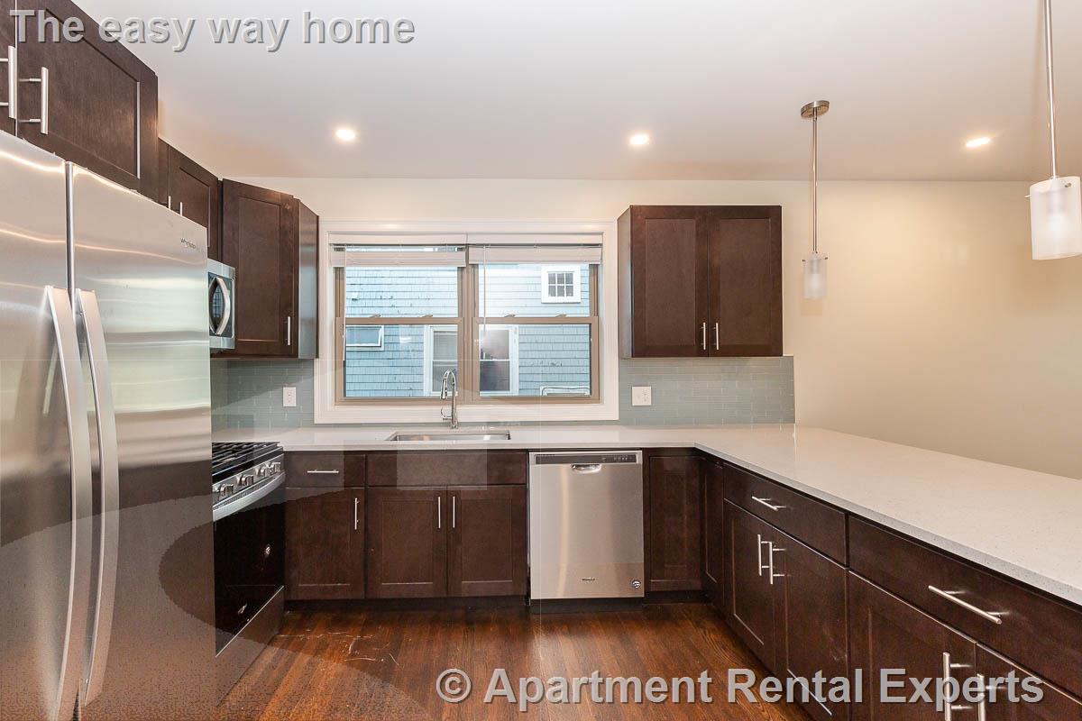 4 bed, 4+ bath apartment for rent at 27-29 First St Unit 1, Wellington