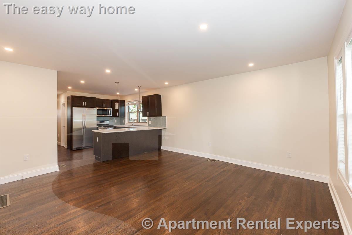 4 bed, 4+ bath apartment for rent at 27-29 First St Unit 1, Wellington — photo 2 of 21