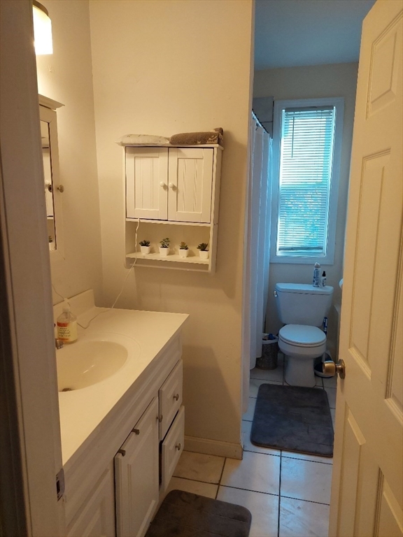 3 bed, 1 bath apartment for rent at 27-29 O St Unit 2, South Boston — photo 6 of 18