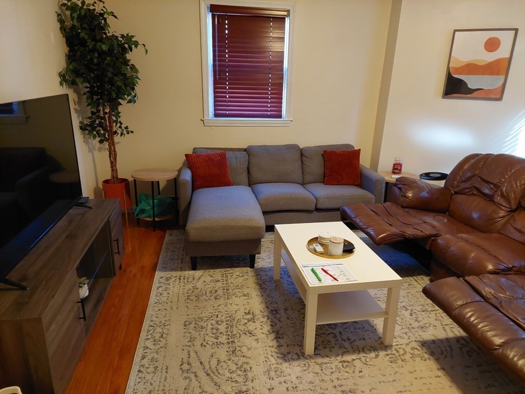 3 bed, 1 bath apartment for rent at 27-29 O St Unit 2, South Boston — photo 2 of 18