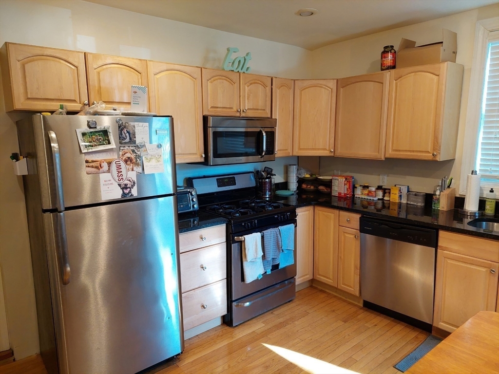 3 bed, 1 bath apartment for rent at 27-29 O St Unit 2, South Boston — photo 1 of 18