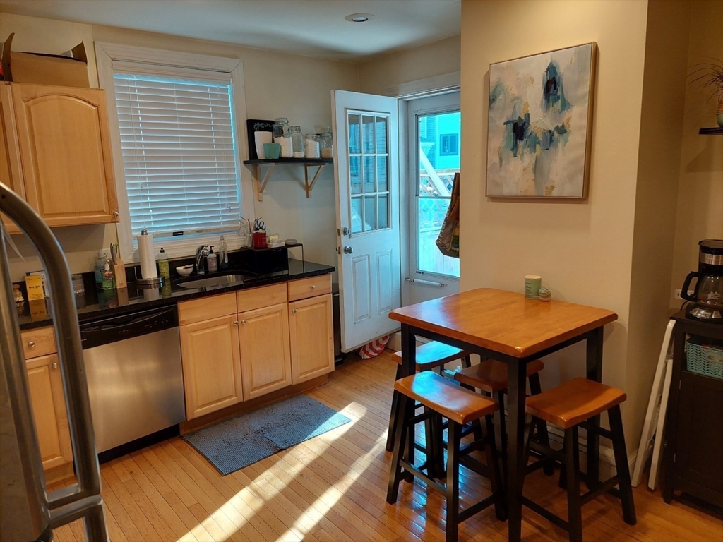 3 bed, 1 bath apartment for rent at 27-29 O St Unit 2, South Boston — photo 5 of 18