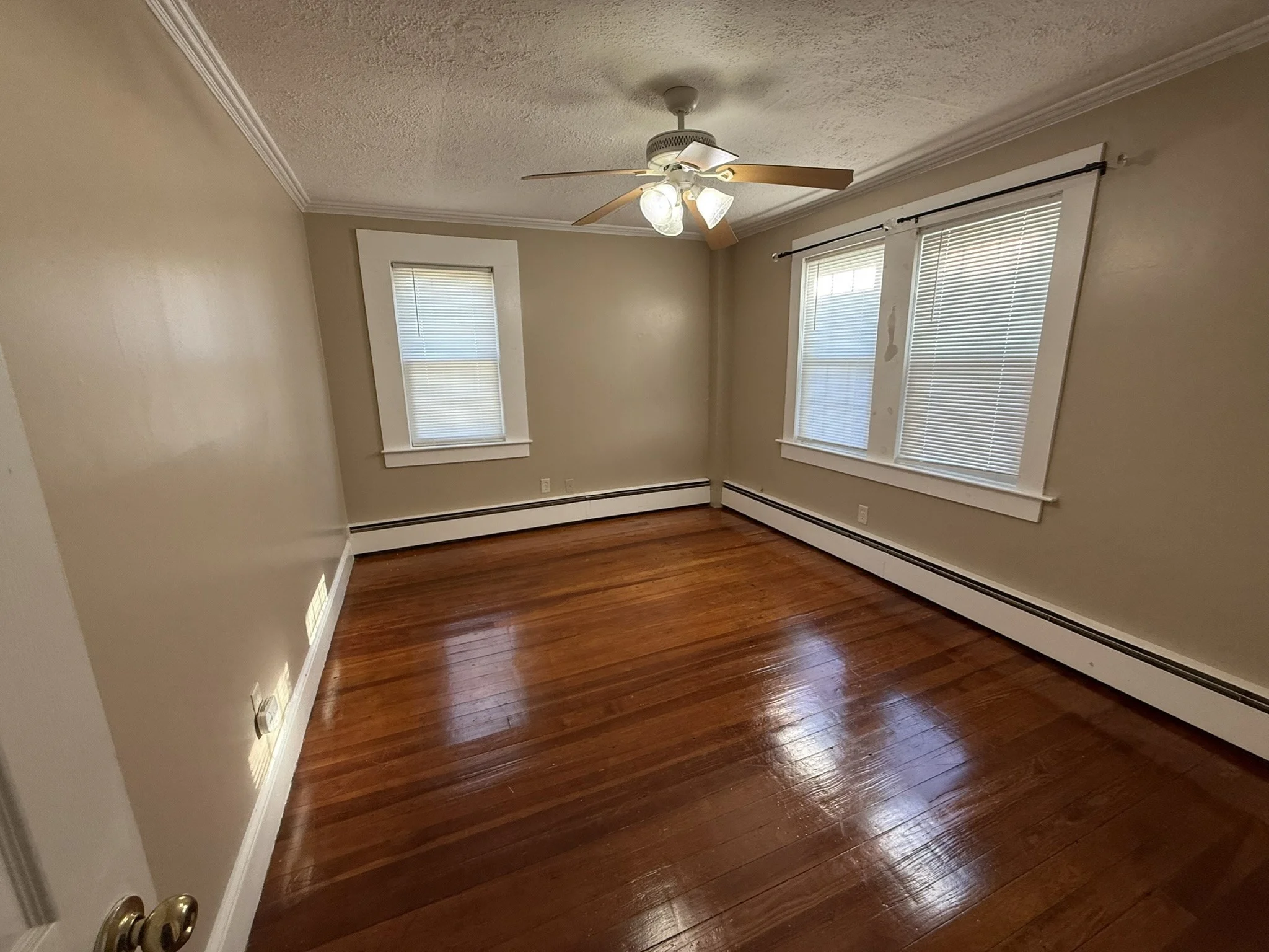 2 bed, 1 bath apartment for rent at 27-29 Pleasant St Unit 1R, South Braintree — photo 4 of 14