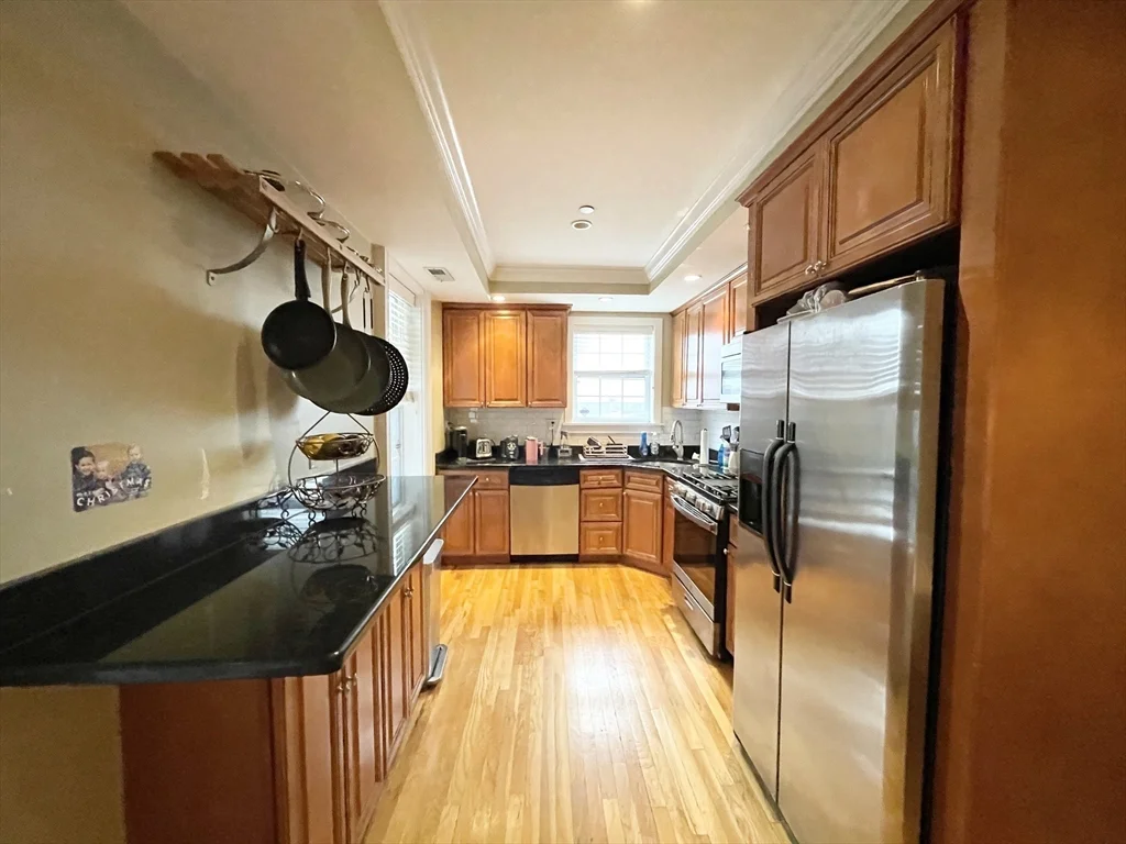 3 bed, 2 bath apartment for rent at 27 Telegraph St Unit Street, South Boston — photo 2 of 22