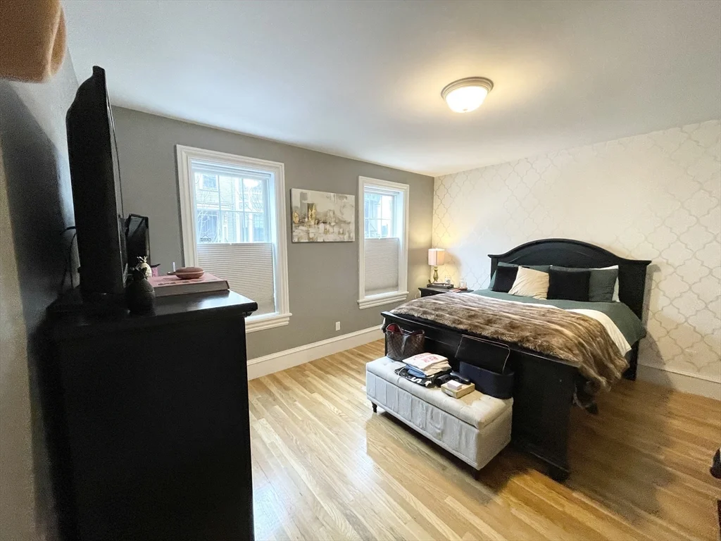 3 bed, 2 bath apartment for rent at 27 Telegraph St Unit Street, South Boston — photo 10 of 22