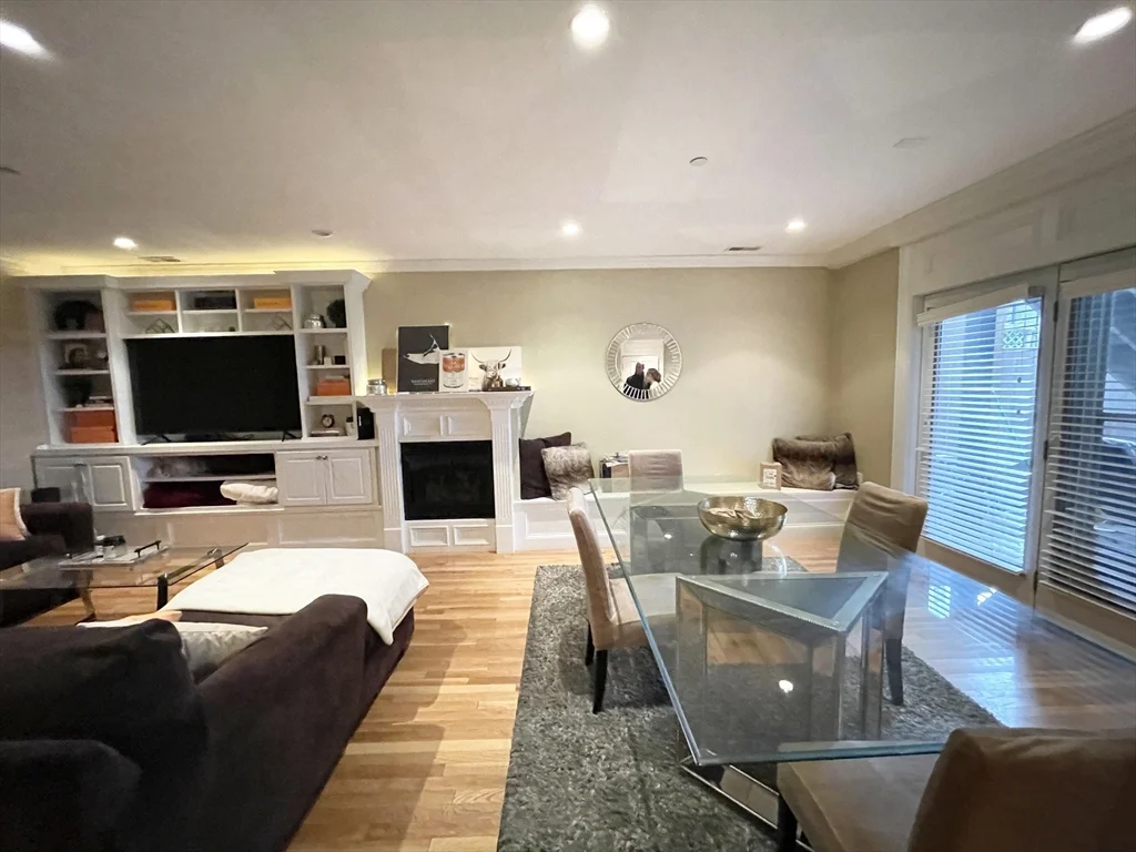3 bed, 2 bath apartment for rent at 27 Telegraph St Unit Street, South Boston — photo 8 of 22