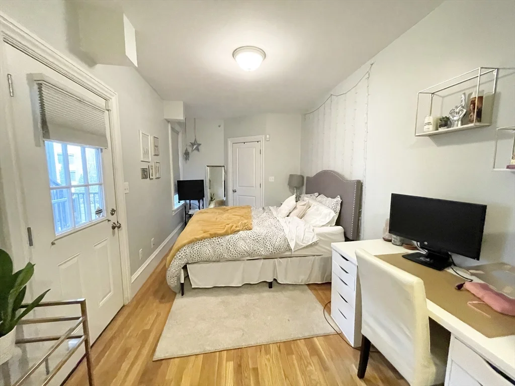 3 bed, 2 bath apartment for rent at 27 Telegraph St Unit Street, South Boston — photo 14 of 22