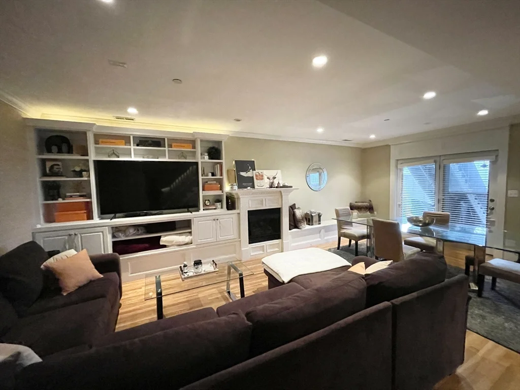 3 bed, 2 bath apartment for rent at 27 Telegraph St Unit Street, South Boston — photo 7 of 22