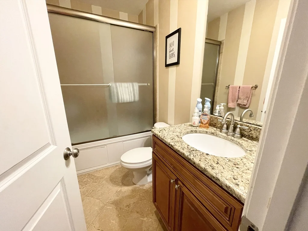 3 bed, 2 bath apartment for rent at 27 Telegraph St Unit Street, South Boston — photo 17 of 22