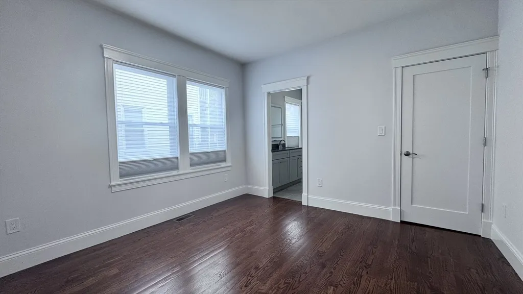 3 bed, 3 bath apartment for rent at 27-29 Aberdeen Rd Unit 1, Powder House Square — photo 17 of 30