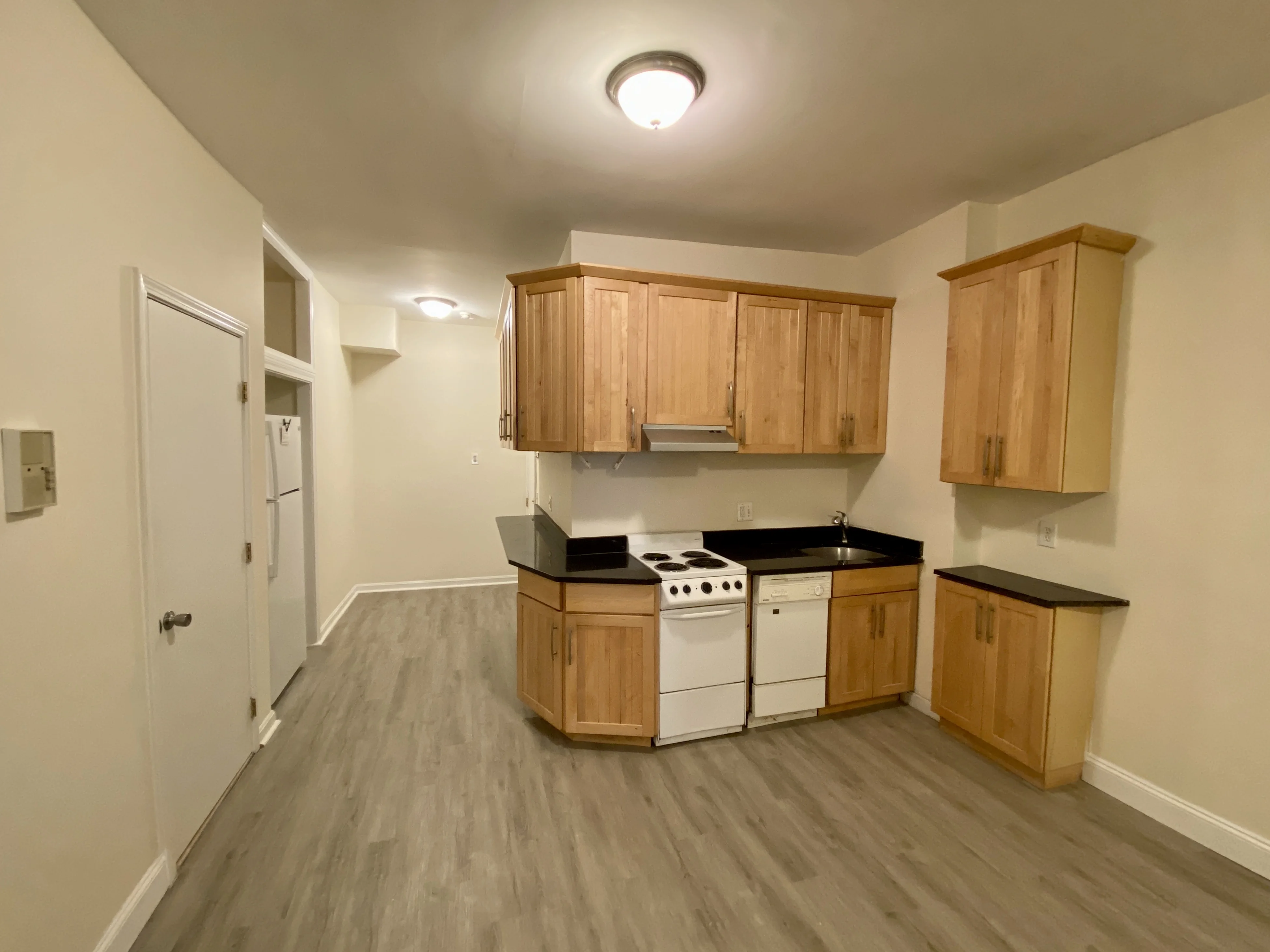 3 bed, 1.5 bath apartment for rent at 27 Aberdeen St Unit 4C, Fenway — photo 4 of 6