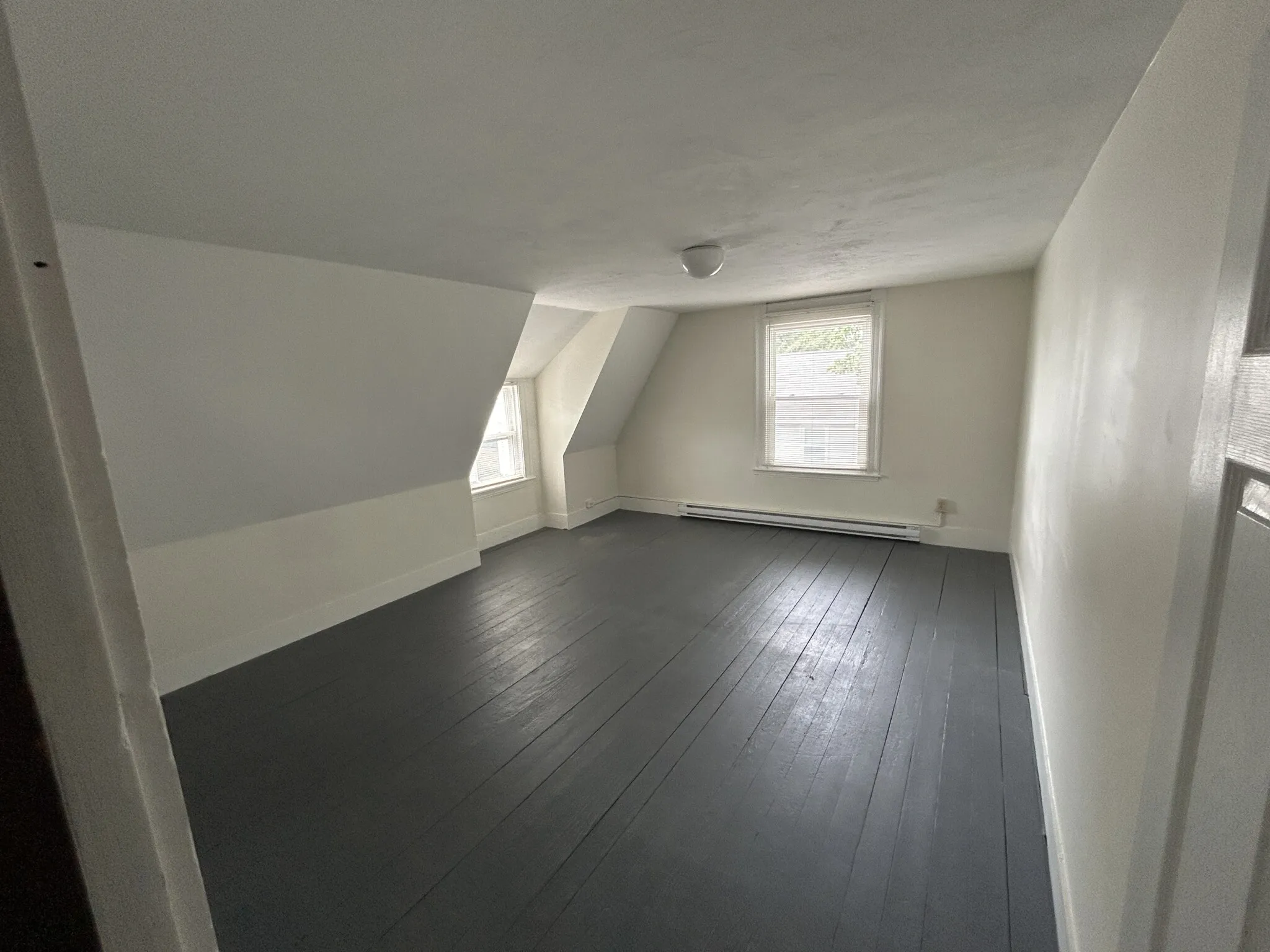 4 bed, 1 bath apartment for rent at 27 Albion St Unit 1, Powder House Square — photo 21 of 25