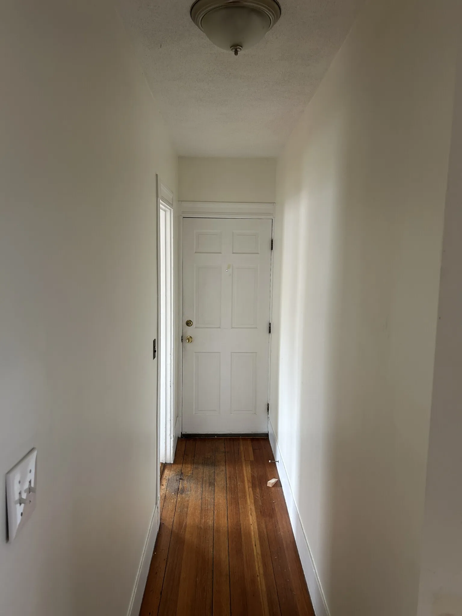 4 bed, 1 bath apartment for rent at 27 Albion St Unit 1, Powder House Square — photo 6 of 25