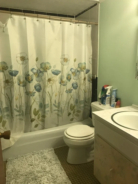 2 bed, 1 bath apartment for rent at 27 Alpine St Unit Unit 11, West End — photo 10 of 11