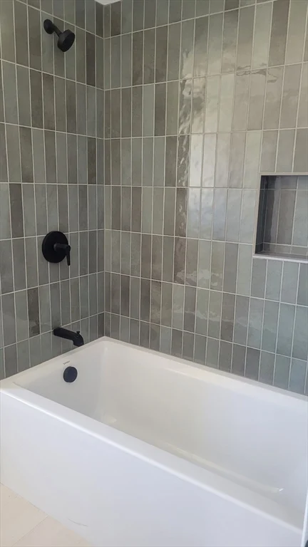 4 bed, 2 bath apartment for rent at 27 Amaranth Ave Unit 2, Medford — photo 14 of 29