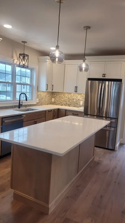 4 bed, 2 bath apartment for rent at 27 Amaranth Ave Unit 2, Medford — photo 2 of 29