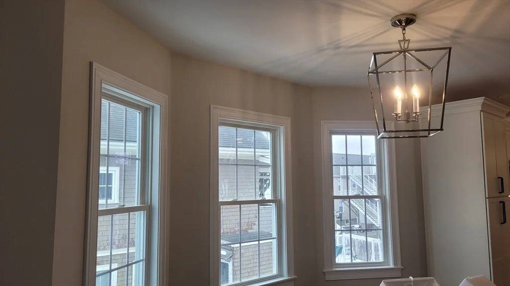 4 bed, 2 bath apartment for rent at 27 Amaranth Ave Unit 2, Medford — photo 6 of 29