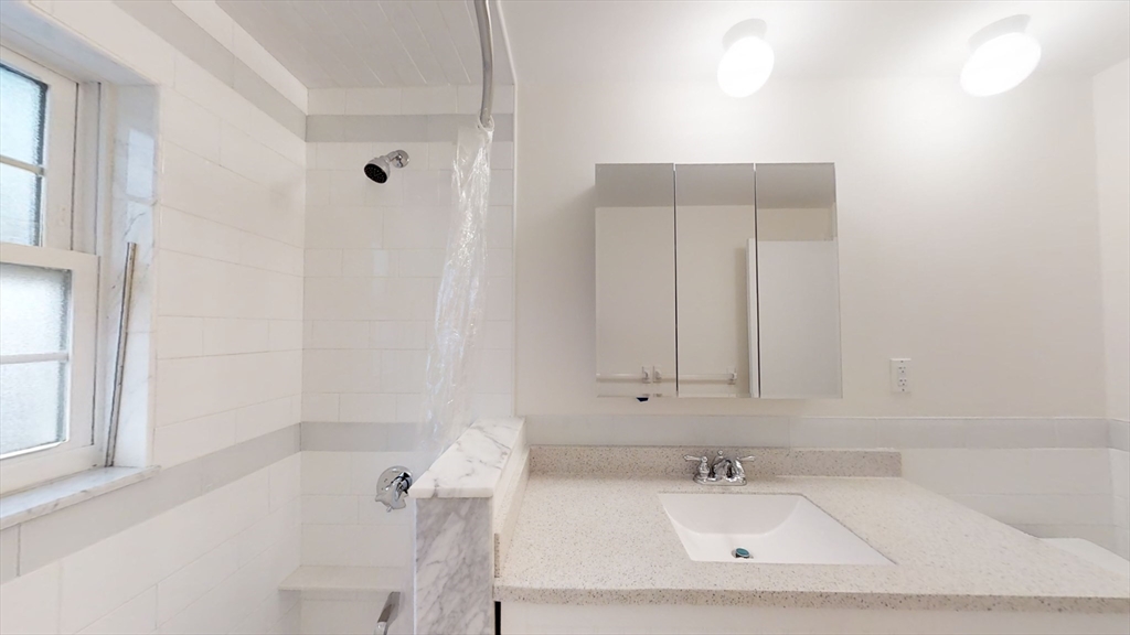2 bed, 1 bath apartment for rent at 27 Arlington Rd Unit 5, Woburn — photo 8 of 12