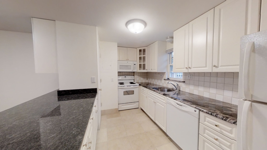 2 bed, 1 bath apartment for rent at 27 Arlington Rd Unit 5, Woburn — photo 1 of 12