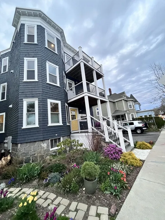 2 bed, 2 bath apartment for rent at 27 Armandine St Unit 3, Dorchester — photo 1 of 17