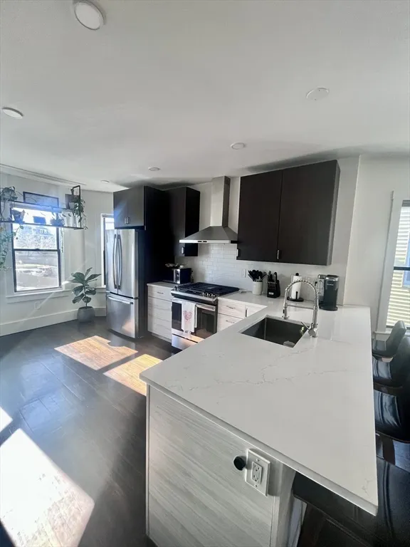 2 bed, 2 bath apartment for rent at 27 Armandine St Unit 3, Dorchester — photo 5 of 17
